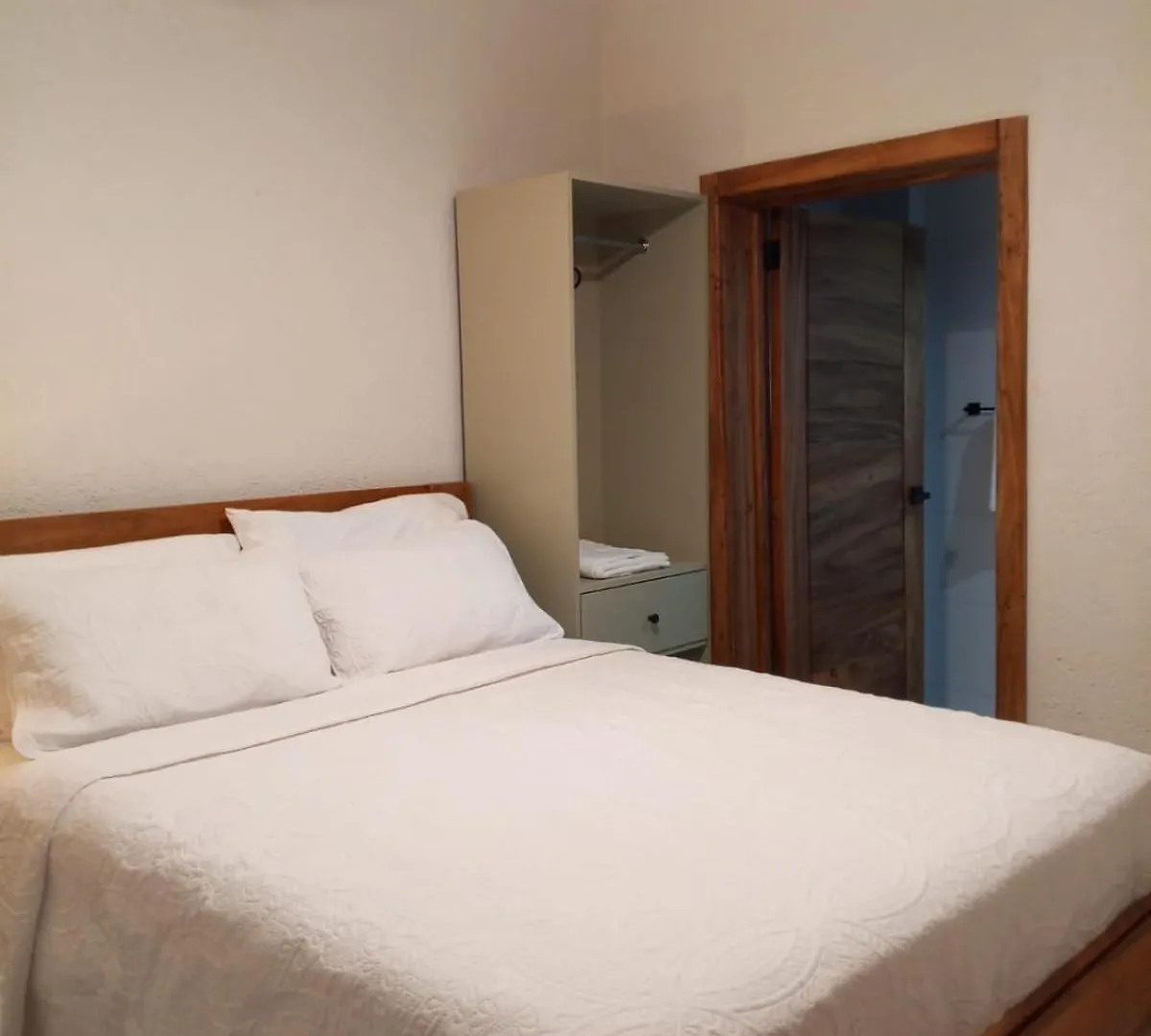Hotel Ejecutivo Constanza Dominican Republic